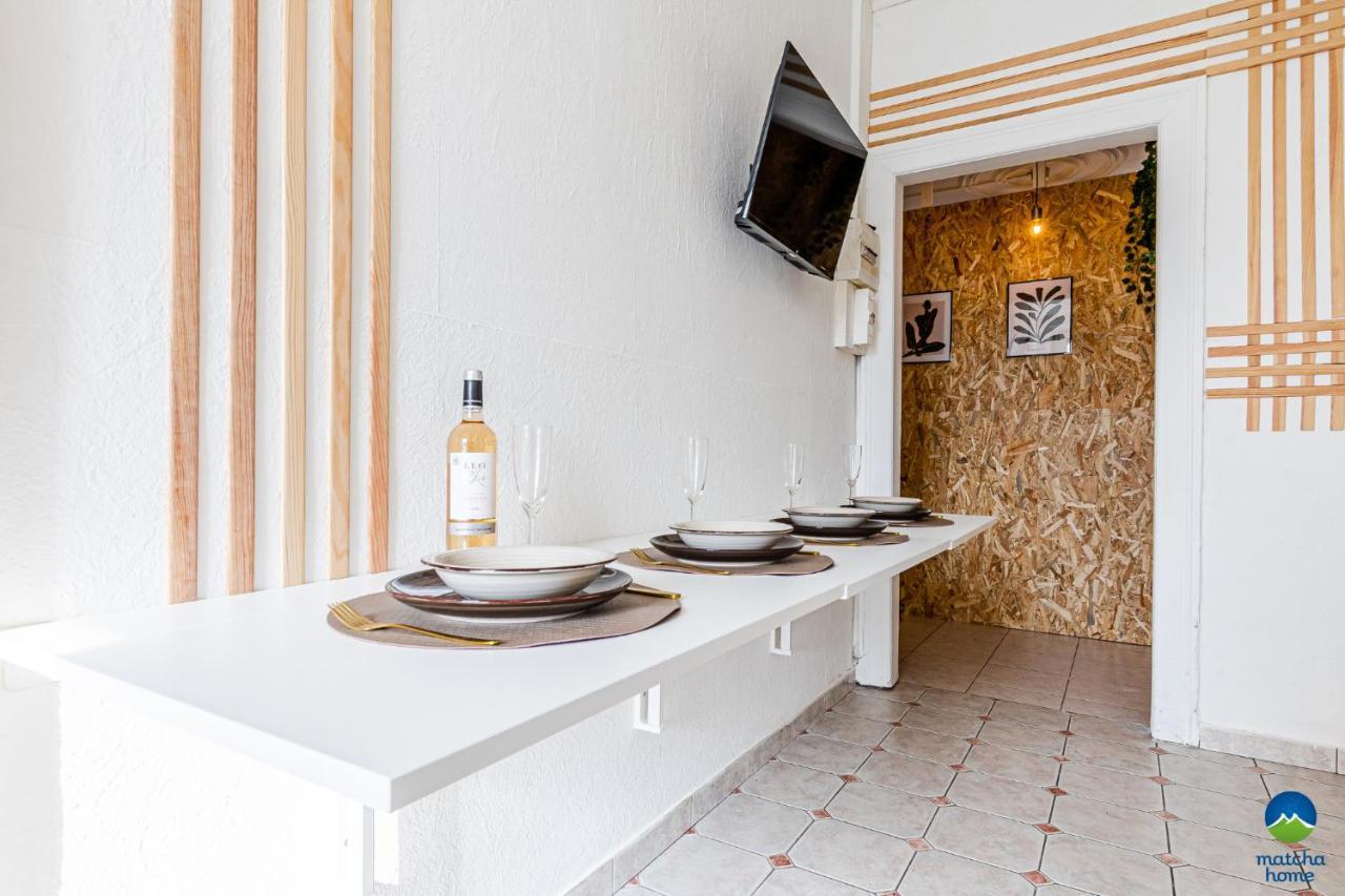 3 Appts - 3 A 7 Lits - Parfait 6 A 10 Pers - Max 26 Pers - 1 Immeuble - Convivialite, Rentabilite ------ English - 3 Apts - 3 To 7 Beds - Ideal For 6 To 10 Guests - Up To 26 - Same Building - Friendly, Flexible Hettange-Grande Exterior foto